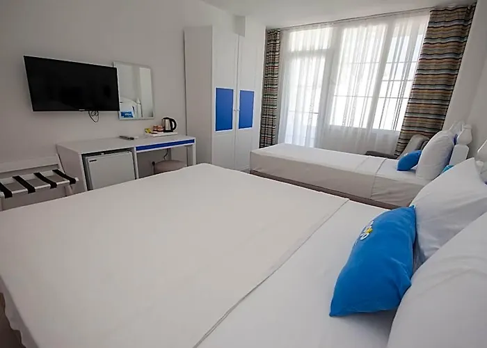 Mojo Otel Beach